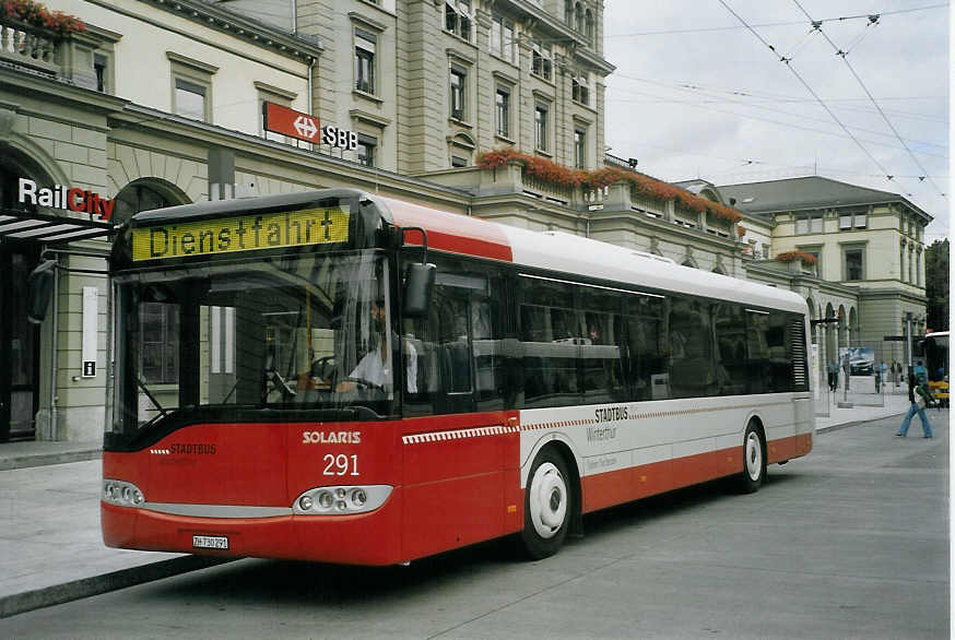 (070'034) - SW Winterthur - Nr. 291/ZH 730'291 - Solaris am 21. August 2004 beim Hauptbahnhof Winterthur