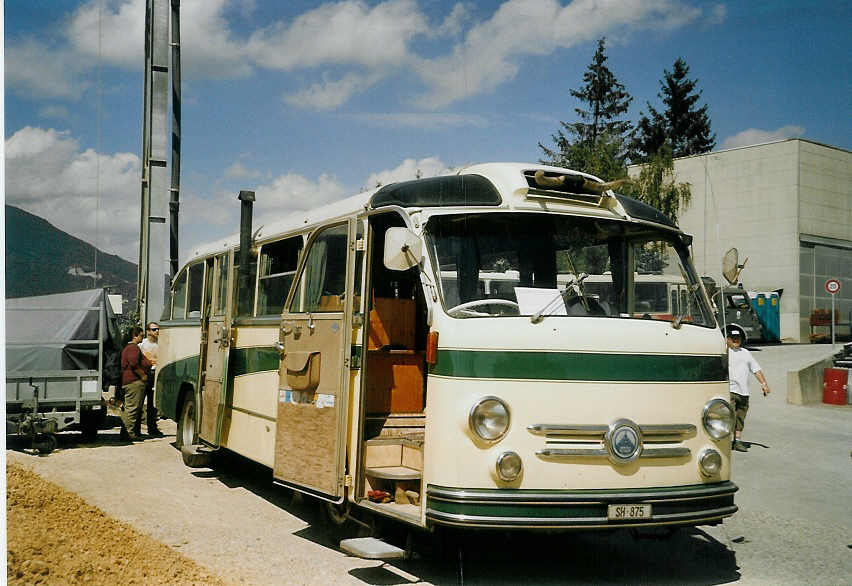 (070'516) - Wehrli, Thayngen - SH 875 - Saurer/Saurer (ex Rieser+Vetter, Frauenfeld) am 28. August 2004 in Niederbipp, Saurertreffen