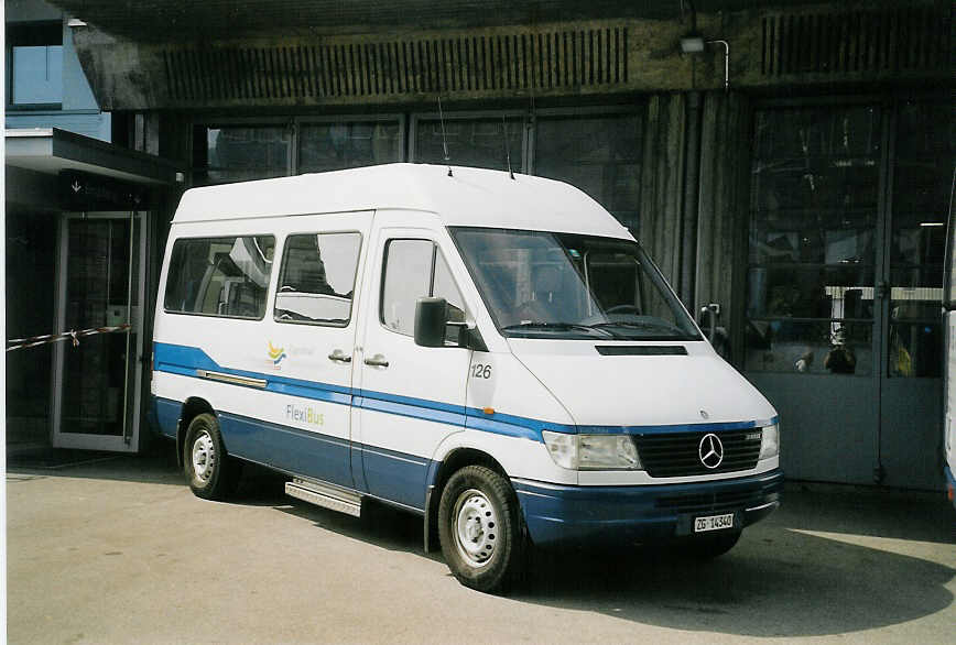 (070'819) - ZVB Zug - Nr. 126/ZG 14'340 - Mercedes am 11. September 2004 in Zug, Garage