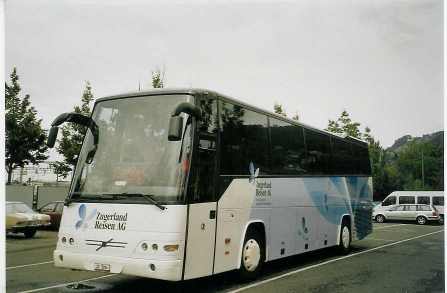 (071'022) - ZVB Zug - Nr. 44/ZG 3394 - Volvo/Drgmller am 14. September 2004 in Thun, Seestrasse