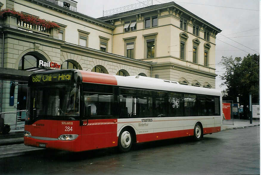 (071'029) - SW Winterthur - Nr. 284/ZH 719'284 - Solaris am 15. September 2004 beim Hauptbahnhof Winterthur