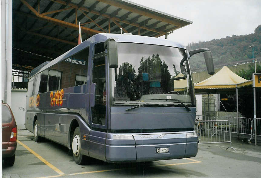 (071'224) - Staub, Menzingen - ZG 45'557 - Volvo/Barbi am 26. September 2004 in Thun, Grabengut