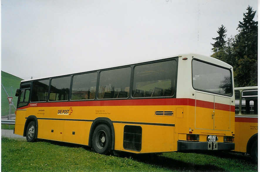 (072'410) - Burri, Teuffenthal - BE 60'582 - NAW/R&J am 31. Oktober 2004 in Buchen, Schulhaus