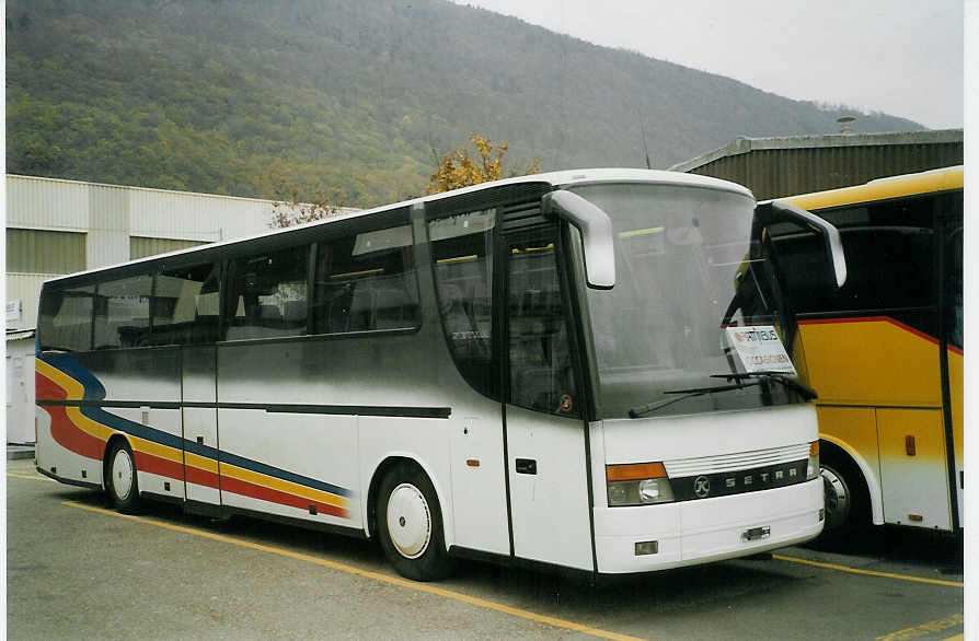 (072'505) - ARAG Ruswil - Nr. 47 - Setra am 6. November 2004 in Biel, Rattinbus