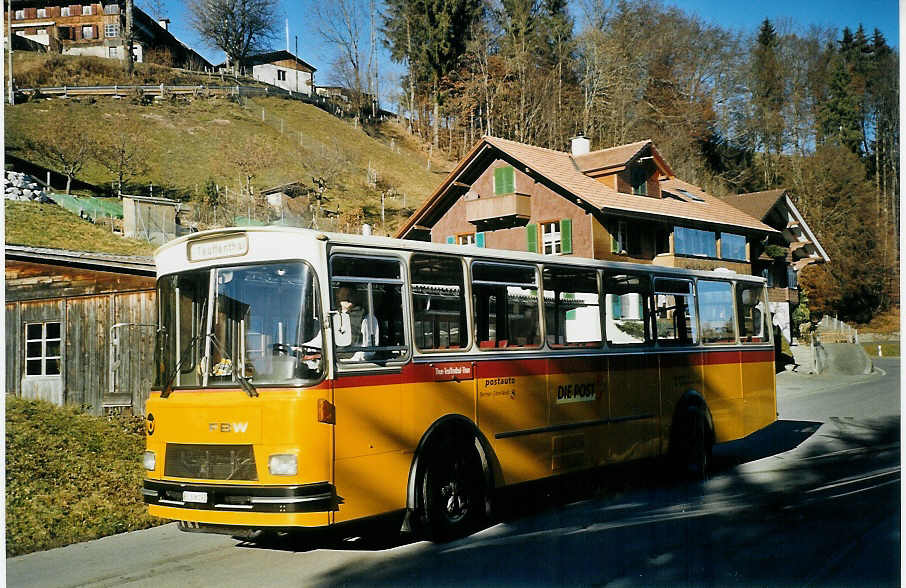 (073'106) - Burri, Teuffenthal - BE 336'192 - FBW/R&J am 12. Dezember 2004 in Teuffenthal, Garage