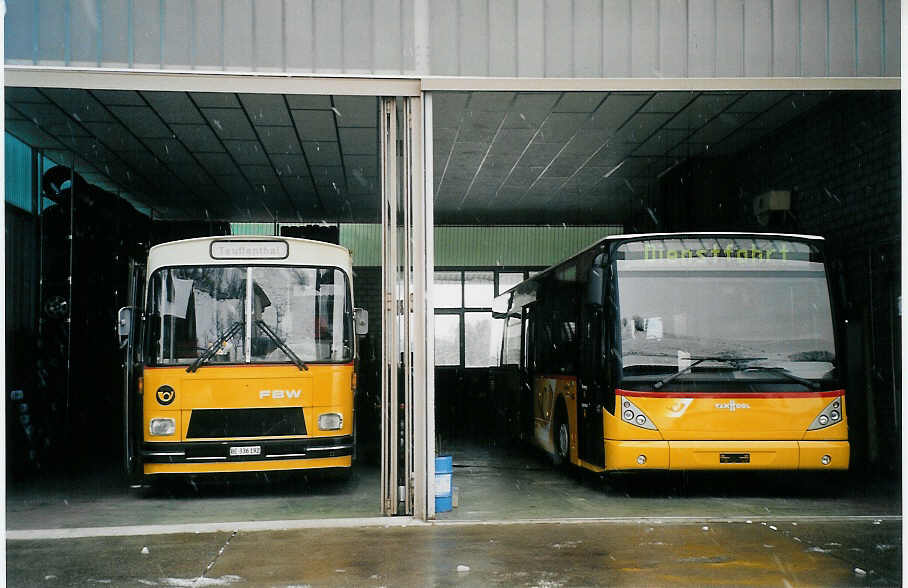 (073'236) - Burri, Teuffenthal - BE 336'192 - FBW/R&J + Van Hool am 18. Dezember 2004 in Teuffenthal, Garage