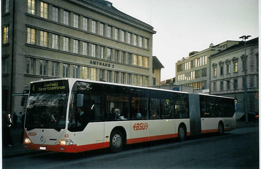 (073'732) - BSU Solothurn - Nr. 43/SO 143'443 - Mercedes am 3. Januar 2005 in Solothurn, Amthausplatz