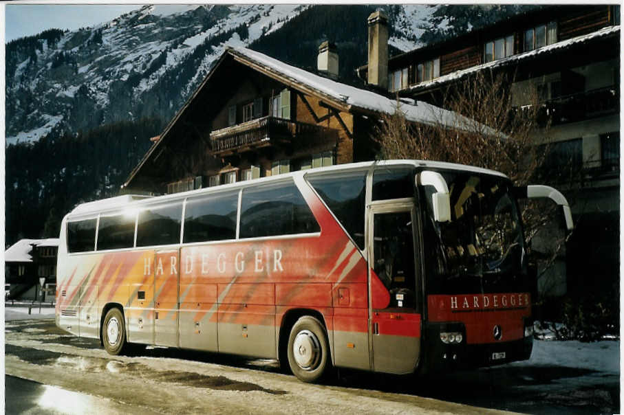 (073'932) - Hardegger, Birsfelden - BL 7129 - Mercedes am 9. Januar 2005 in Kandersteg, Hotel Alfa Soleil