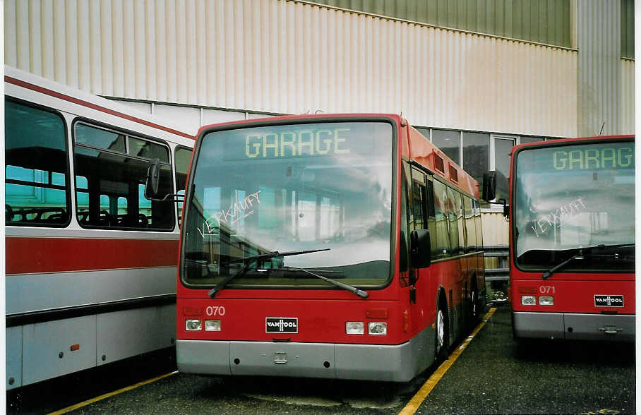 (074'810) - Peyer, Niederwangen - Nr. 70 - Van Hool am 22. Februar 2005 in Biel, Rattinbus