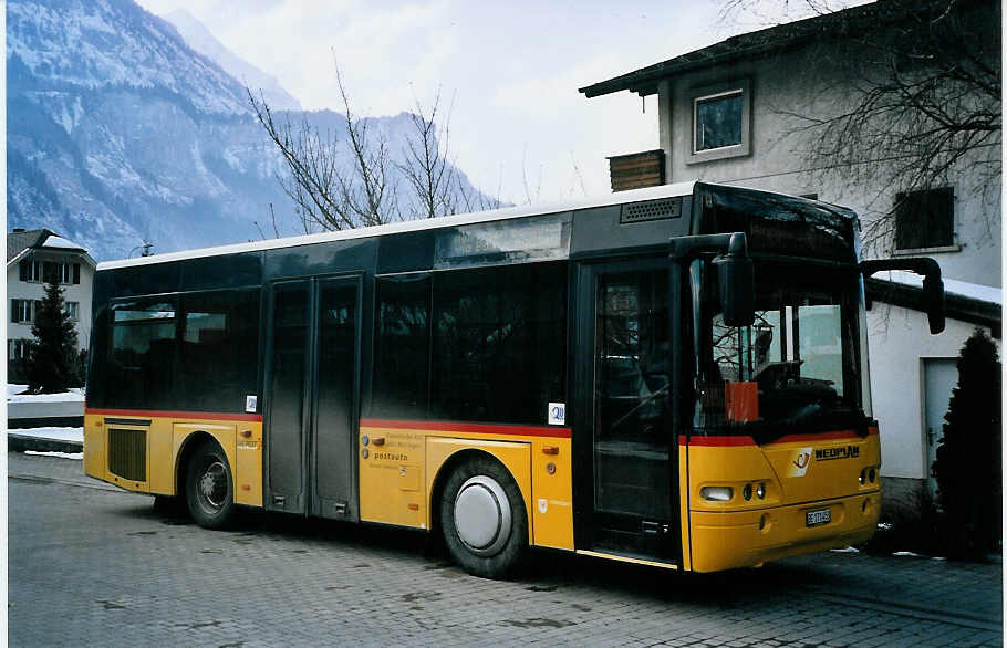 (075'633) - AVG Meiringen - BE 171'453 - Neoplan (ex Selfors, Meiringen) am 12. Mrz 2005 in Meiringen, Garage