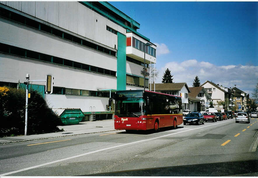 (076'032) - Dysli, Bern - Nr. 464/BE 483'464 - Neoplan am 10. April 2005 in Kniz, Brhlplatz