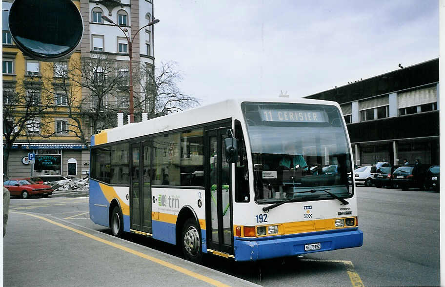 (076'232) - TC La Chaux-de-Fonds - Nr. 192/NE 79'192 - Volvo/Berkhof am 23. April 2005 beim Bahnhof La Chaux-de-Fonds