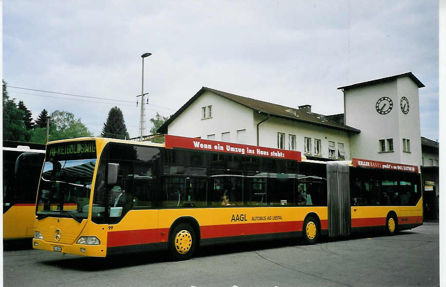 (077'024) - AAGL Liestal - Nr. 99/BL 6442 - Mercedes am 5. Juni 2005 beim Bahnhof Liestal