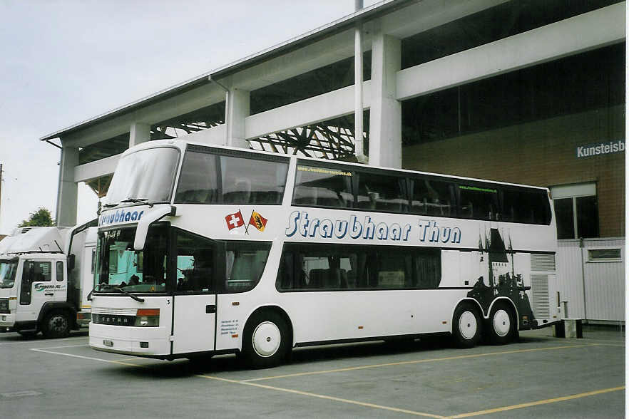 (077'333) - Straubhaar, Thun - Nr. 3/BE 206'633 - Setra am 8. Juni 2005 in Thun, Grabengut