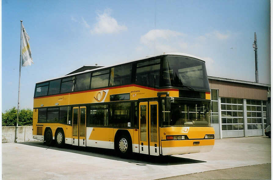 (077'729) - Thepra, Stans - Nr. 12 - Neoplan am 18. Juni 2005 in Horgen, Neoplan