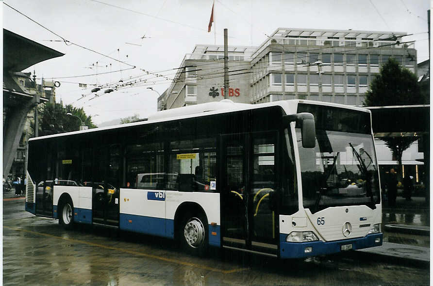 (078'414) - VBL Luzern - Nr. 65/LU 15'691 - Mercedes am 11. Juli 2005 beim Bahnhof Luzern