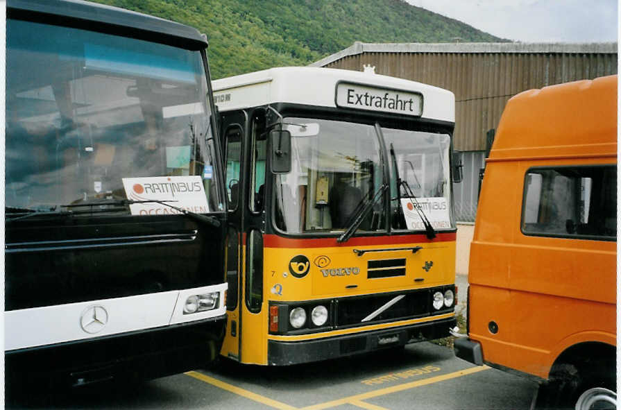 (079'425) - Keller, Hottwil - Nr. 7 - Volvo/FHS am 13. August 2005 in Biel, Rattinbus (Teilaufnahme)