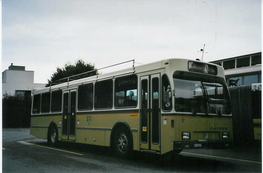 (080'021) - STI Thun - Nr. 57/BE 413'457 - Saurer/R&J am 28. August 2005 bei der Schifflndte Thun