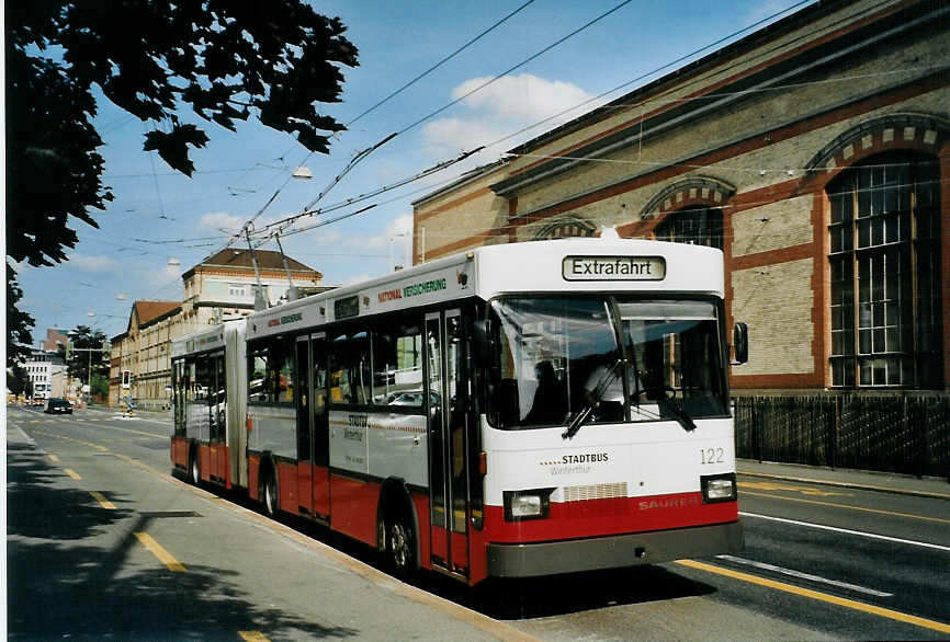 (080'136) - SW Winterthur - Nr. 122 - Saurer/FHS Gelenktrolleybus am 28. August 2005 in Winterthur, McDonald's