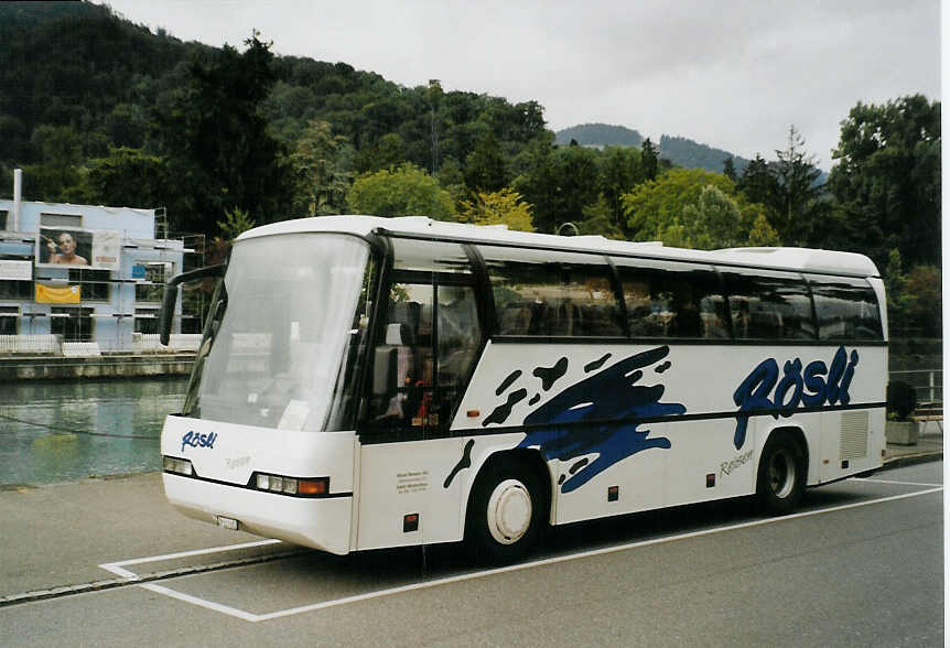 (080'425) - Rsli, Winterthur - ZH 533'081 - Neoplan (ex Gut, Stans) am 18. September 2005 bei der Schifflndte Thun