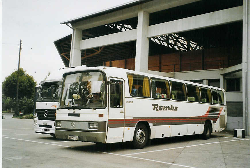 (080'434) - Aus Russland: ??? - B 641 ET - Mercedes (ex Rombs, D-Weissenburg) am 19. September 2005 in Thun, Grabengut