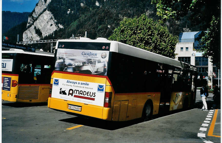 (080'526) - PostAuto Berner Oberland - BE 579'480 - MAN/Gppel (ex P 23'031) am 25. September 2005 beim Bahnhof Interlaken West