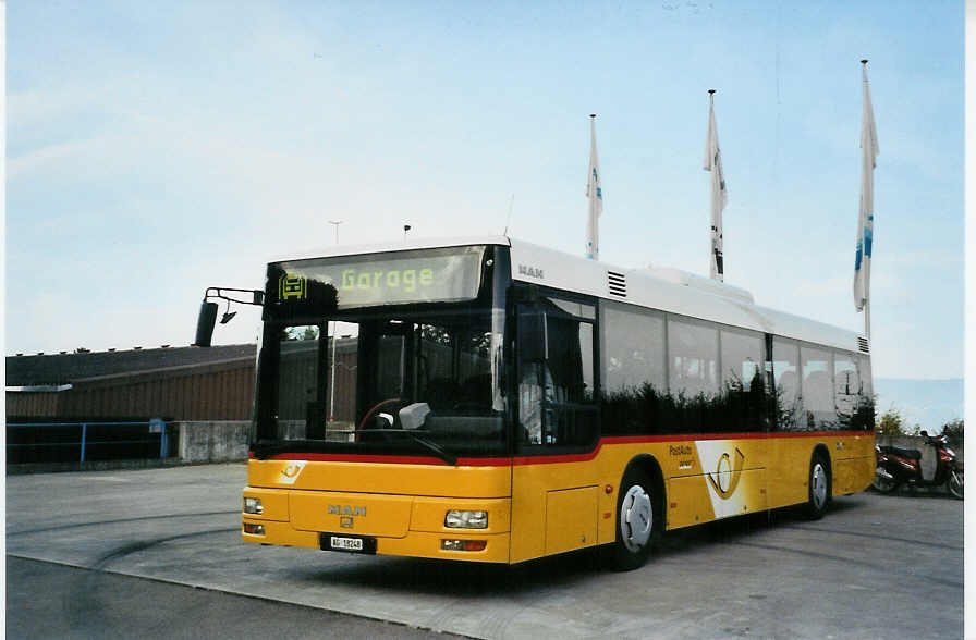 (081'210) - Kuhn, Merenschwand - AG 18'248 - MAN am 20. Oktober 2005 in Horgen, Neoplan