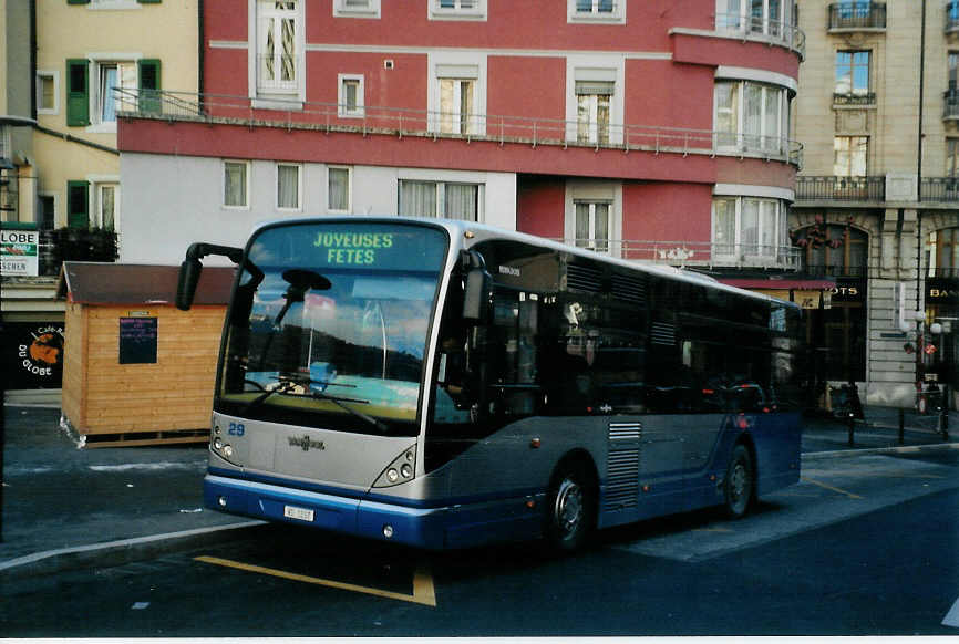 (081'923) - VMCV Clarens - Nr. 29/VD 1237 - Van Hool am 18. Dezember 2005 in Montreux, La Paix