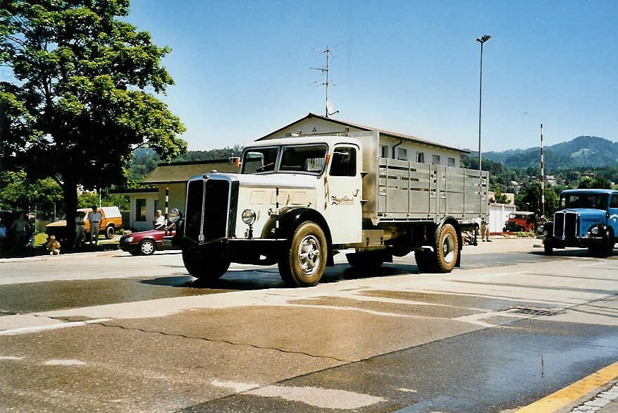 (041'210) - Aus dem Archiv: ZVB Zug - Nr. 166/ZG 60'149 U - FBW am 18. Juni 2000 in Hinwil, AMP