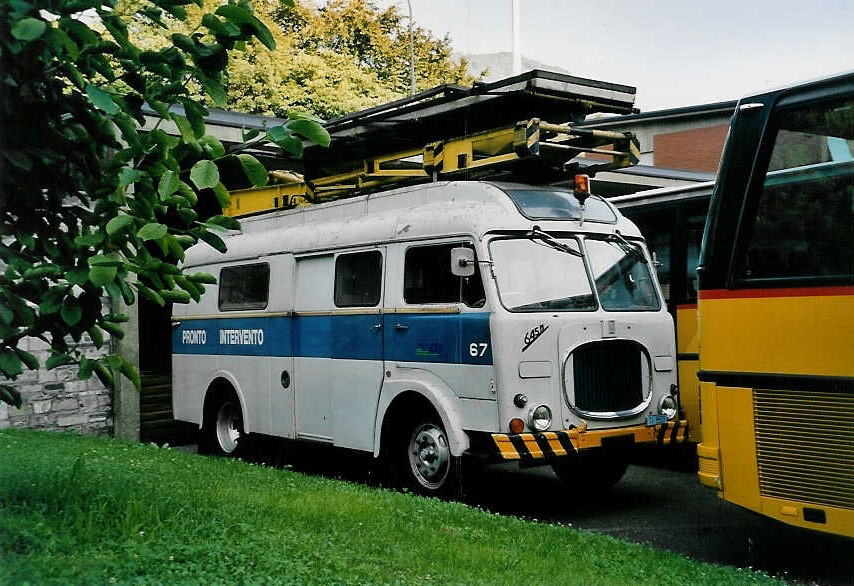 (054'718) - Aus dem Archiv: TPL Lugano - Nr. 67/TI 5533 - Fiat am 22. Juli 2002 in Lugano, Garage