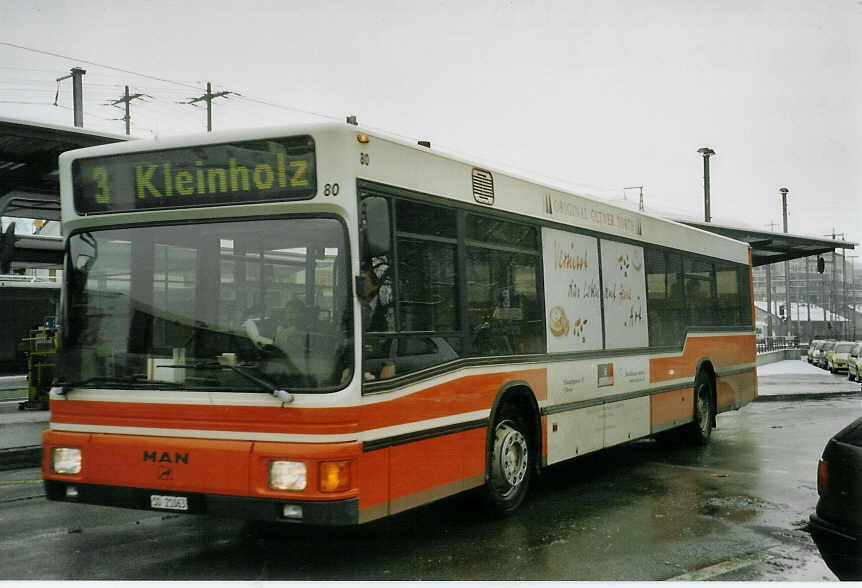 (082'233) - BOGG Wangen b.O. - Nr. 80/SO 21'063 - MAN (ex SOO Olten Nr. 80) am 29. Dezember 2005 beim Bahnhof Olten