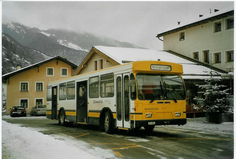 (082'334) - Oswald, Mstair - Nr. 9/GR 5056 - Saurer/Hess (ex VBSH Schaffhausen Nr. 9) am 1. Januar 2006 in Mstair, Posta