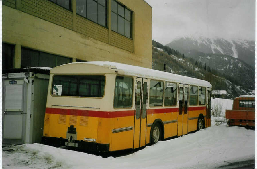 (082'336) - Oswald, Mstair - Saurer/Tscher (ex Steffen, Remetschwil Nr. 10) am 1. Januar 2006 in Mstair, Garage