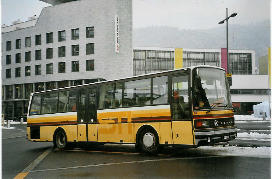 (082'813) - STI Thun - Nr. 13/BE 26'509 - Setra (ex AvH Heimenschwand Nr. 3; ex AGS Sigriswil Nr. 1) am 27. Januar 2006 beim Bahnhof Thun