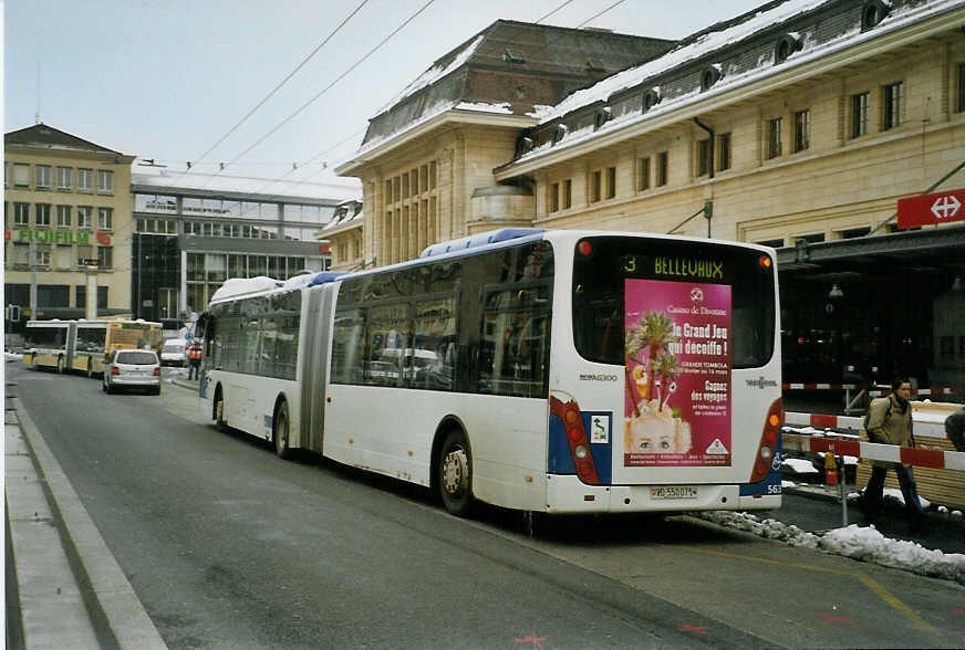 (083'823) - TL Lausanne - Nr. 563/VD 550'071 - Van Hool am 6. Mrz 2006 beim Bahnhof Lausanne