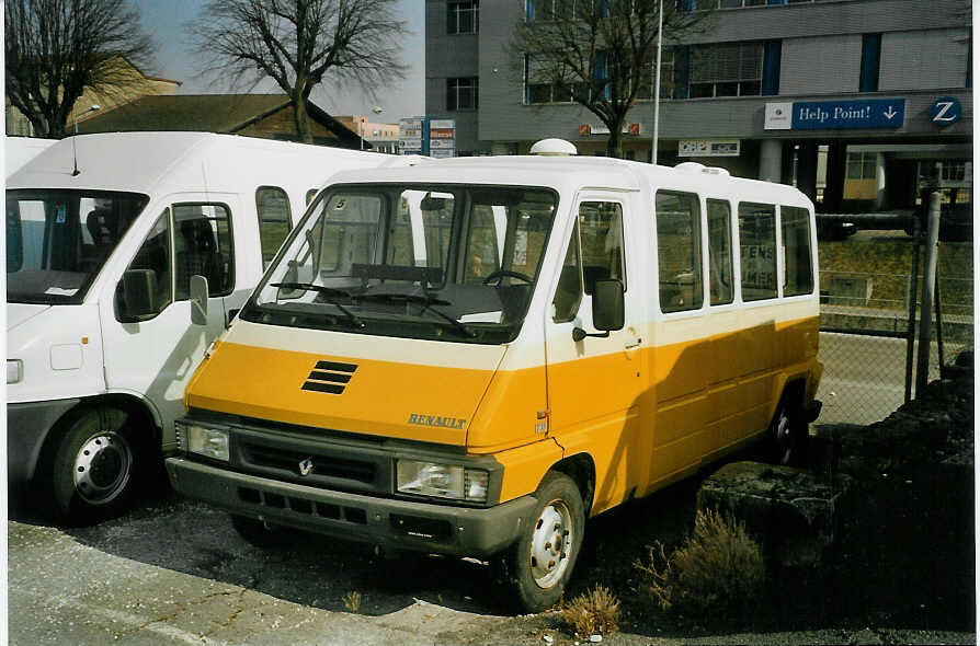 (083'936) - CarPostal Vaud-Fribourg - Renault am 19. Mrz 2006 in Yverdon, Garage