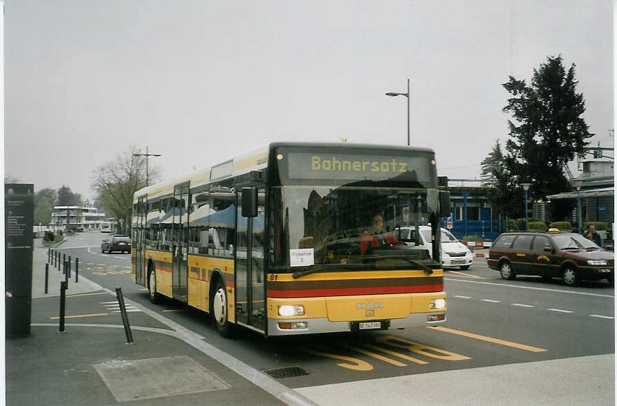 (084'420) - STI Thun - Nr. 81/BE 543'381 - MAN am 29. April 2006 beim Bahnhof Thun