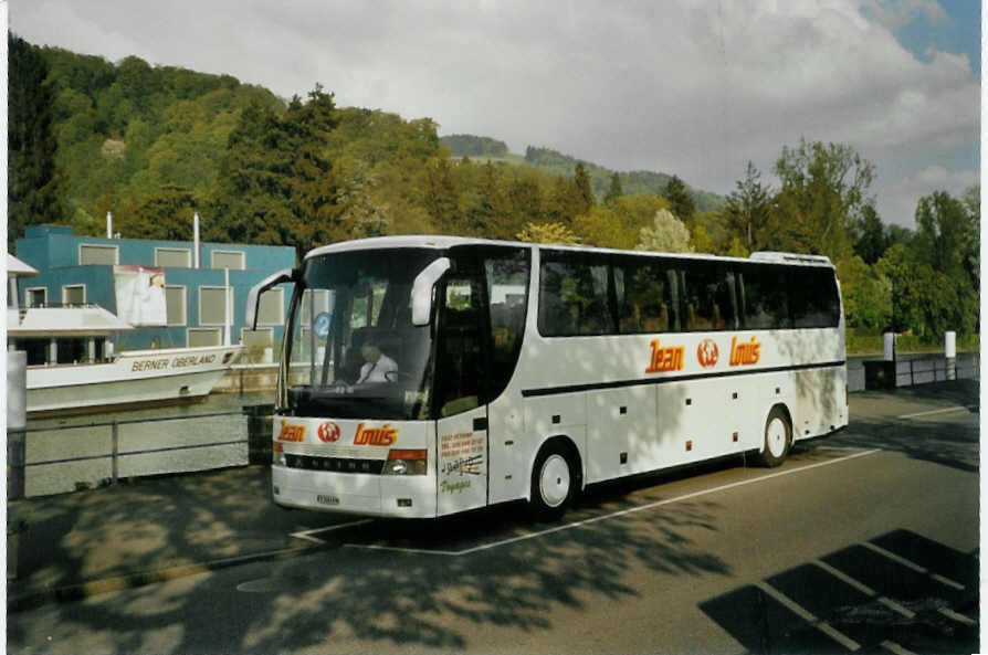 (084'912) - Jean-Louis, Ftigny - FR 300'469 - Setra am 11. Mai 2006 bei der Schifflndte Thun