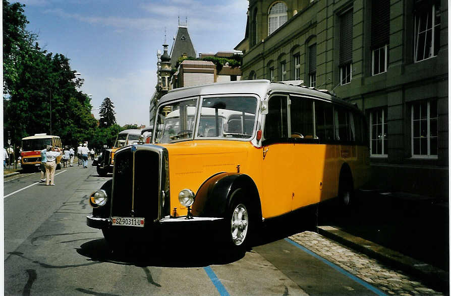 (086'905) - Kiener, Steinen - SZ 90'311 U - Saurer/Eggli (ex Marti, Luzern; ex P 23'095; ex P 2147) am 25. Juni 2006 in Bern, Museum fr Kommunikation 