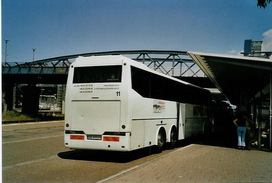 (087'400) - Aus Polen: Superpol, Katowice - Nr. 11/SK 91'111 - Bova am 24. Juli 2006 beim Bahnhof Freiburg