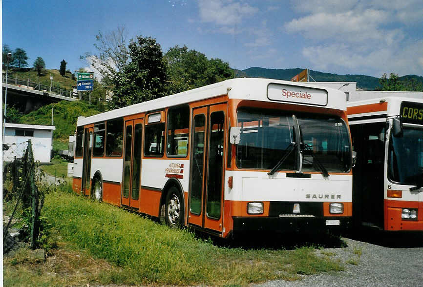 (088'524) - AMSA Chiasso - Nr. 14/TI 145'614 - Saurer/R&J am 2. August 2006 in Balerna, Garage