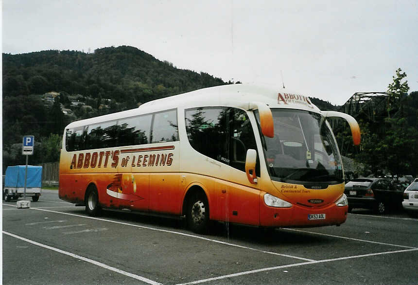 (089'331) - Aus England: Abbott's, Leeming - OK53 AOL - Scania/Irizar am 28. August 2006 in Thun, Seestrasse