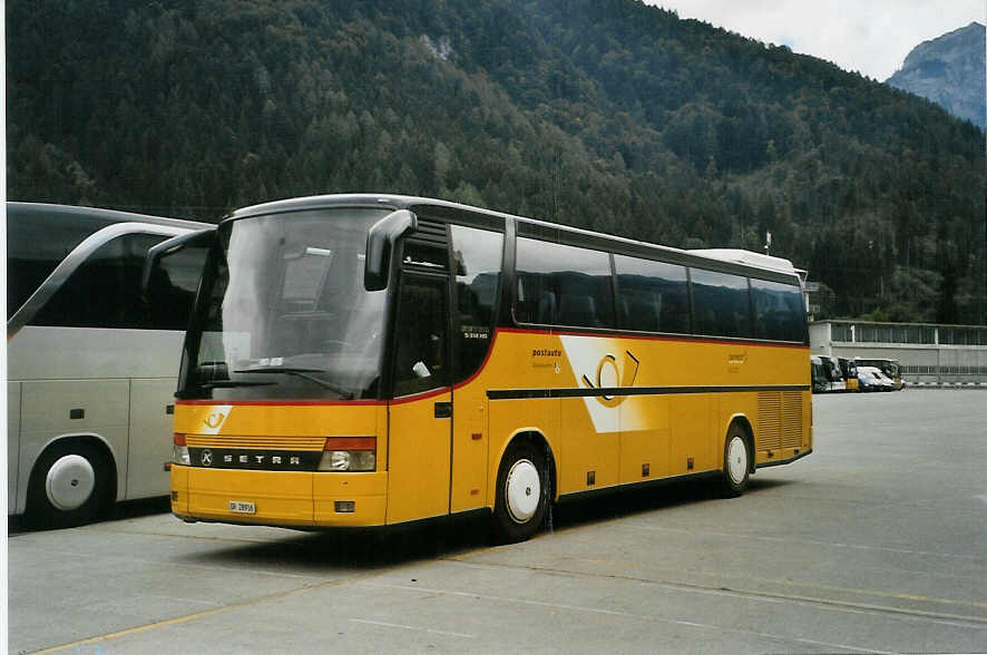 (089'534) - Stuppan, Flims - GR 28'916 - Setra am 3. September 2006 in Interlaken, Flugplatz