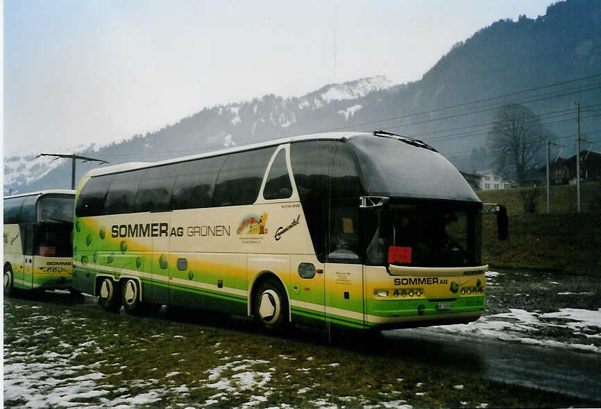 (091'420) - Sommer, Grnen - BE 26'858 - Neoplan am 7. Januar 2007 in Reichenbach, Flugplatz