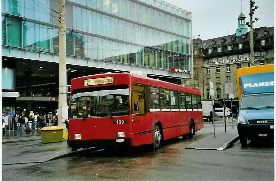 (091'917) - Bernmobil, Bern - Nr. 109/BE 500'109 - Volvo/R&J am 12. Februar 2007 beim Bahnhof Bern