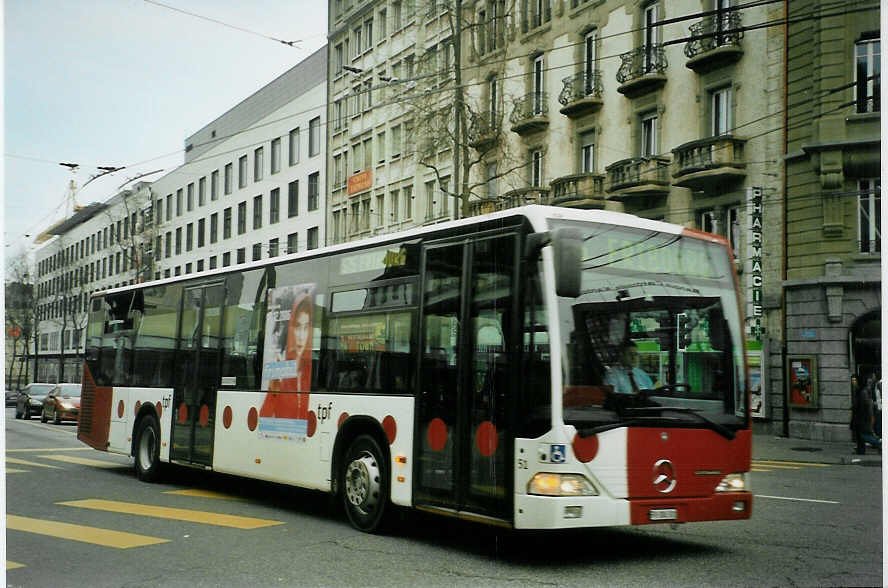 (092'110) - TPF Fribourg - Nr. 51/FR 300'301 - Mercedes am 17. Februar 2007 beim Bahnhof Fribourg