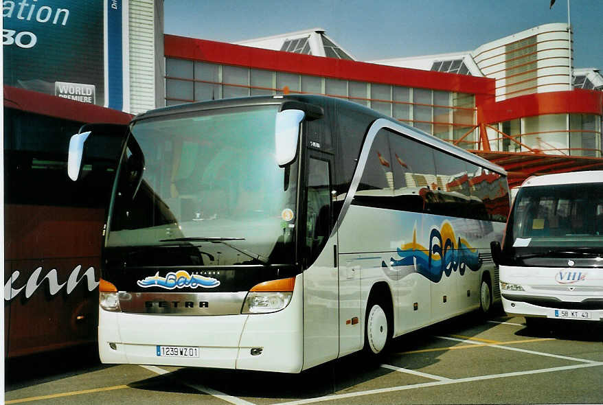 (092'704) - Aus Frankreich: Bas - 1239 WZ 01 - Setra am 17. Mrz 2007 in Genve, Palexpo