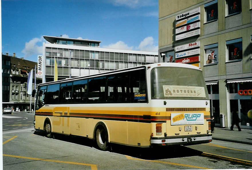 (093'014) - STI Thun - Nr. 44/BE 26'729 - Setra (ex AGS Sigriswil) am 19. Mrz 2007 beim Bahnhof Thun