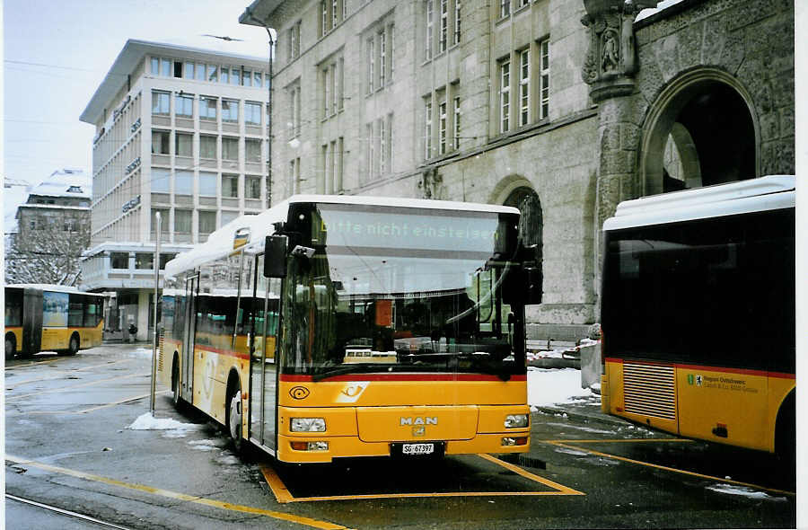 (093'116) - Schwizer, Goldach - SG 67'397 - MAN am 22. Mrz 2007 beim Bahnhof St. Gallen