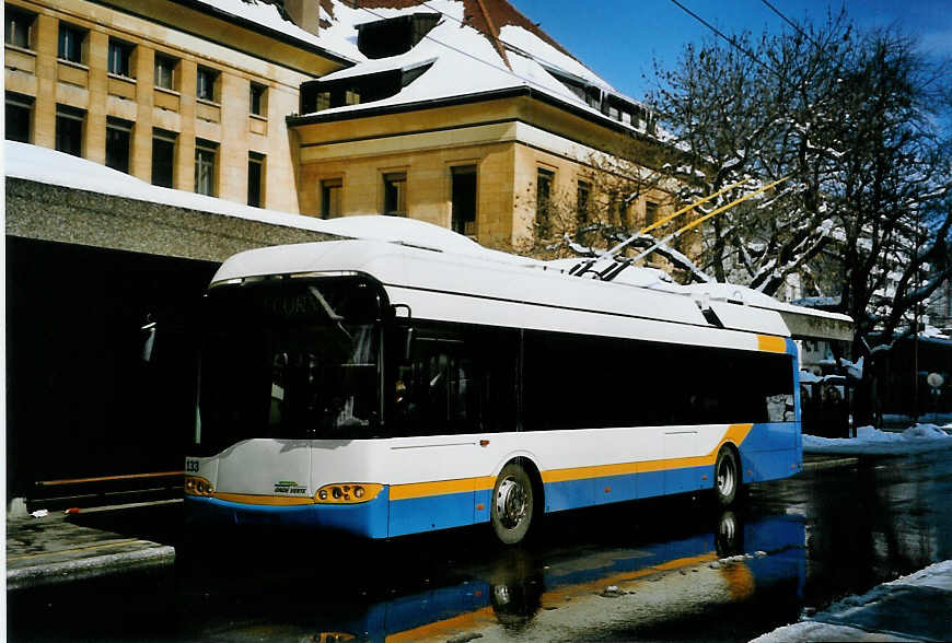 (093'401) - TC La Chaux-de-Fonds - Nr. 133 - Solaris Trolleybus am 25. Mrz 2007 beim Bahnhof La Chaux-de-Fonds